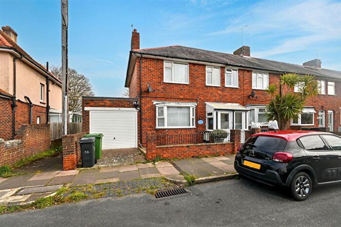 3 Bedroom End Of Terrace House For Sale In Channel View Road, Eastbourne, BN22