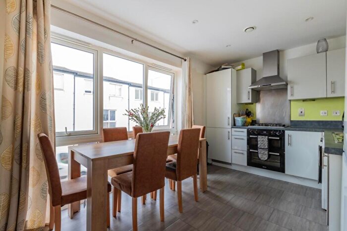 4 Bedroom Terraced House For Sale In Gibson Way, Penarth, CF64