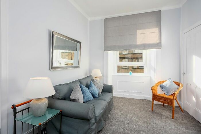 1 Bedroom Flat To Rent In Wardlaw Place, Gorgie, Edinburgh, EH11