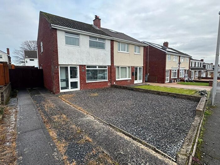 3 Bedroom Semi Detached House To Rent In Llys-Y-Brenin, Gorseinon, Swansea, SA4