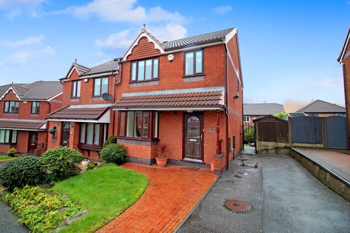 3 Bedroom Semi-Detached House To Rent In Gresley Avenue, Horwich, Bolton BL6