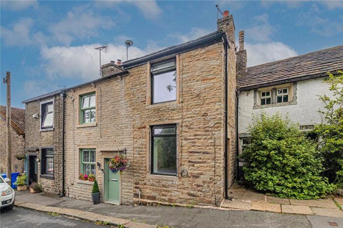 2 Bedroom Terraced House For Sale In Taylor Street, Whitworth, Rochdale, Lancashire, OL12
