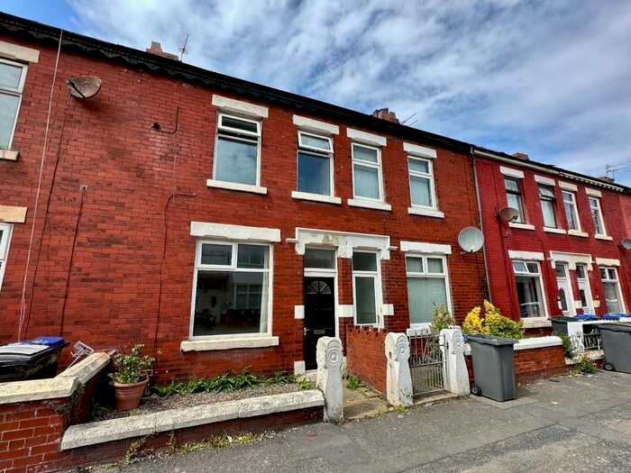 2 Bedroom Terraced House To Rent In Cunliffe Road, Blackpool, FY1