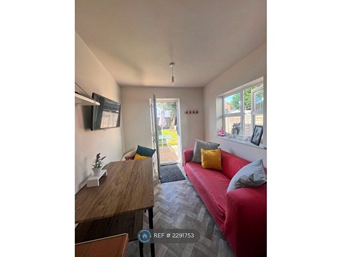 4 Bedroom Terraced House To Rent In Widden Street, Gloucester, GL1