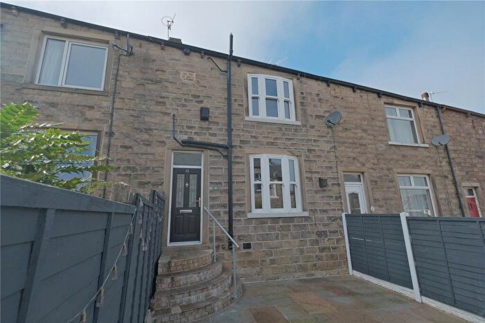 3 Bedroom Terraced House To Rent In Rosemount Avenue, Barnoldswick, Lancashire, BB18
