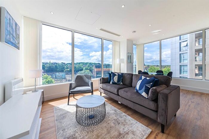 2 Bedroom Flat To Rent In West Gate, London, W5