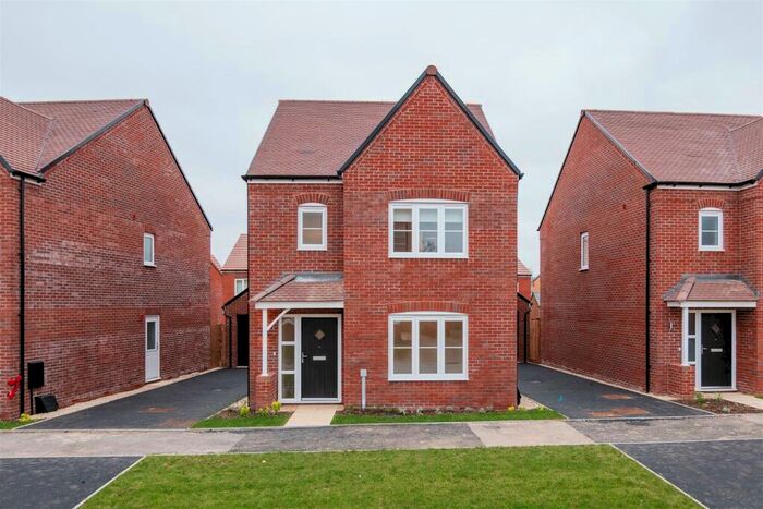 3 Bedroom Semi-Detached House To Rent In Hunts Grove, Hardwick, Gloucester, GL2