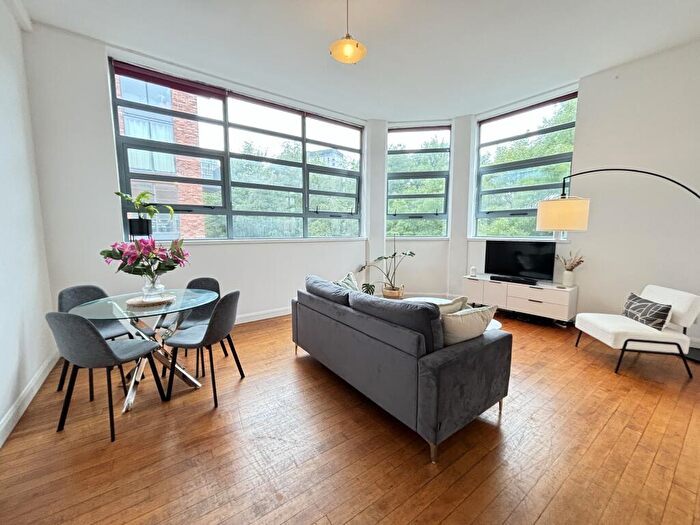 2 Bedroom Flat To Rent In Tobacco Factory Phase, M4