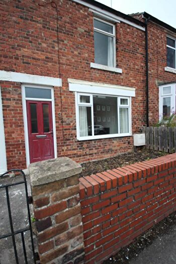 3 Bedroom House To Rent In Alma Terrace, DH1