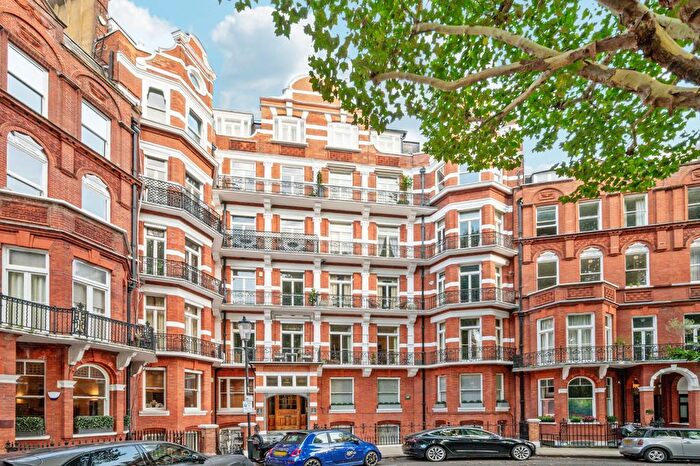 3 Bedroom Flat For Sale In Barkston Gardens, Earls Court, SW5