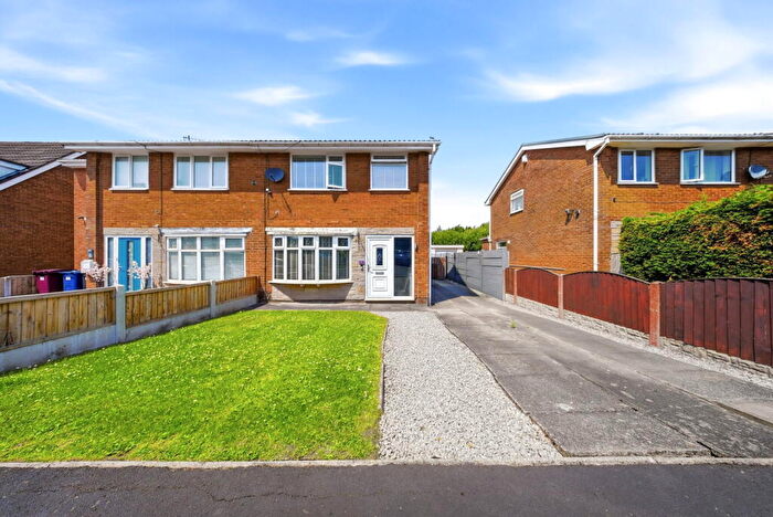 3 Bedroom Semi-Detached House For Sale In Eton Close, Padiham, Burnley, BB12