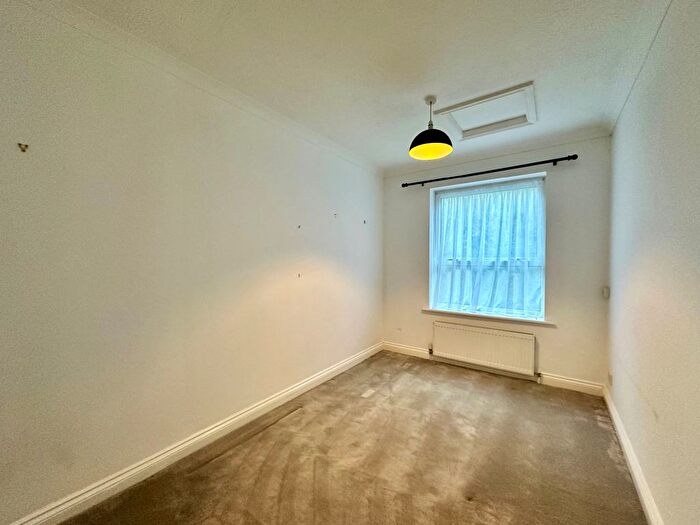 2 Bedroom End Of Terrace House To Rent In Park Drive Close, Newhaven, BN9