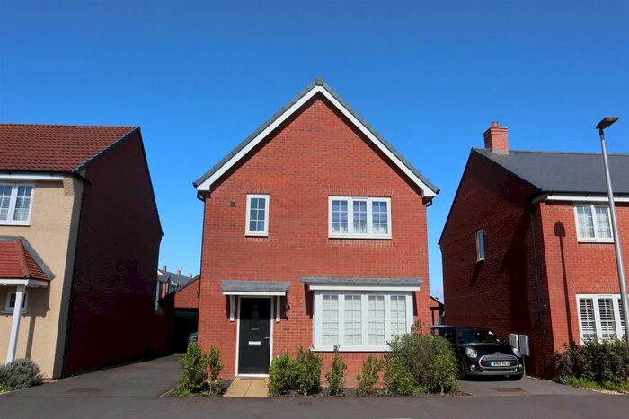 3 Bedroom Property To Rent In Egret Drive, Yatton, Bristol, BS49