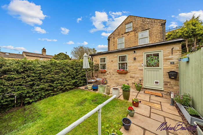 2 Bedroom Detached House For Sale In Club Row, Wilsden, Bradford, BD15