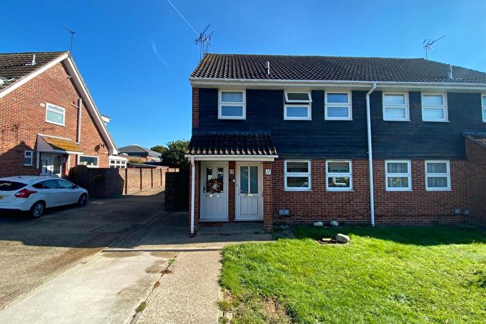 1 Bedroom Flat For Sale In Bedroom St Floor Flat In Benfleet, SS7