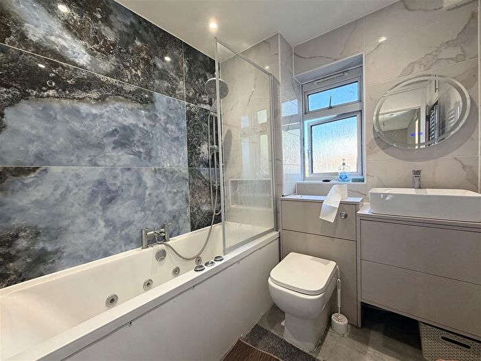 3 Bedroom End Terrace House To Rent In Brockles Mead, Harlow, CM19