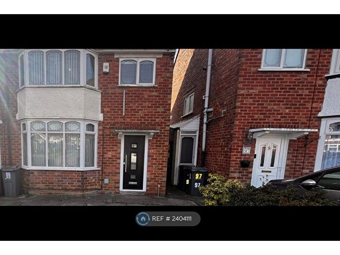 3 Bedroom Semi-Detached House To Rent In Mayswood Grove, Quinton, Birmingham, B32