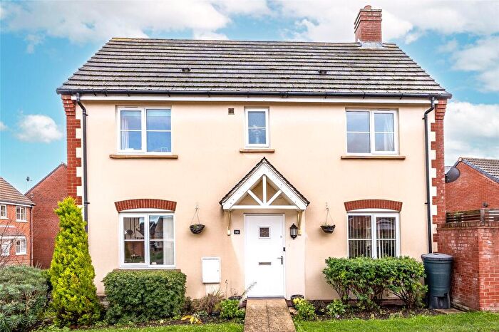 3 Bedroom Link Detached House For Sale In Robin Way, Didcot, Oxfordshire, OX11