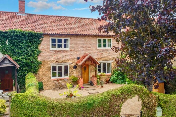 3 Bedroom House For Sale In Low Road, Hough-On-The-Hill, Grantham, NG32