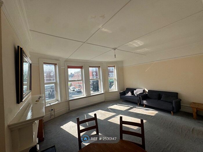 5 Bedroom Maisonette To Rent In Ballards Lane, London, N3