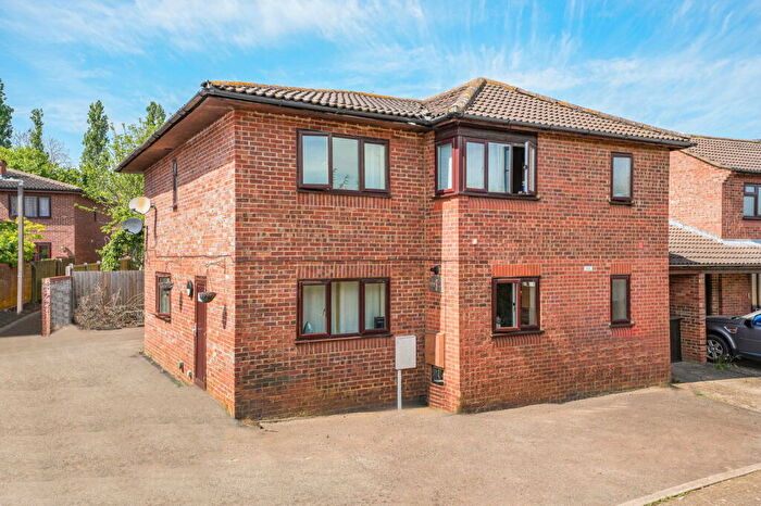5 Bedroom Link Detached House For Sale In Rothersthorpe, Giffard Park, Milton Keynes, MK14