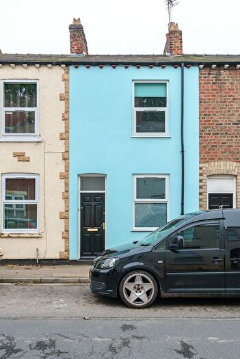 2 Bedroom Terraced House For Sale In Salisbury Terrace, York, YO26