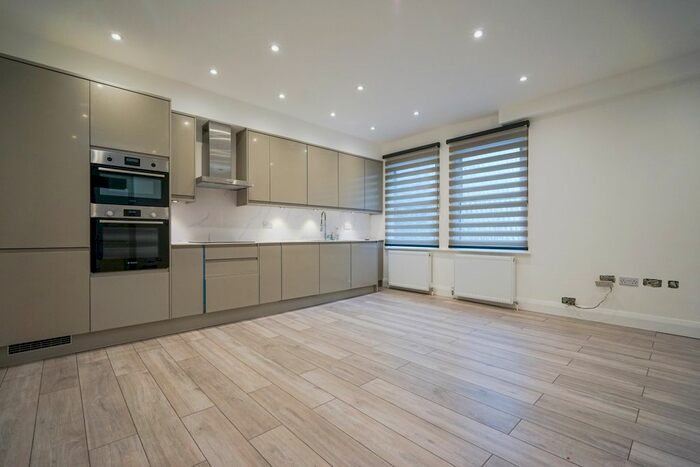 2 Bedroom Flat To Rent In Kentish Town Road, London, NW1