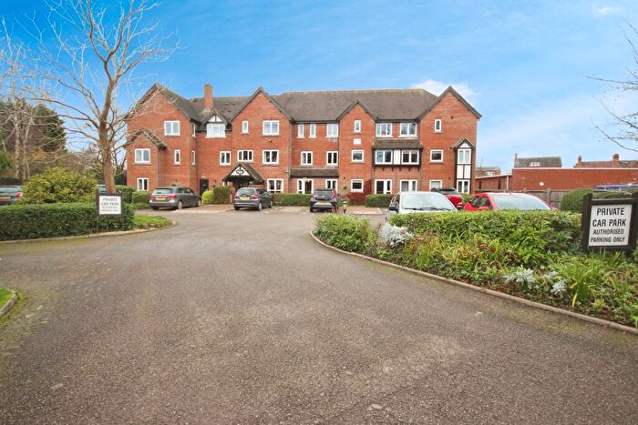 2 Bedroom Flat For Sale In Banbury Road, Stratford-Upon-Avon, Warwickshire, CV37
