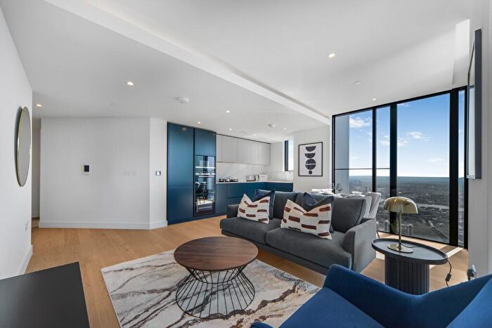 2 Bedroom Apartment To Rent In Harcourt Tower, Marsh Wall, E14