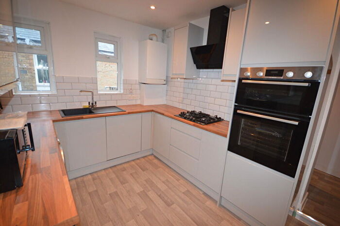 6 Bedroom Apartment To Rent In Wimborne Road, Winton, BH9
