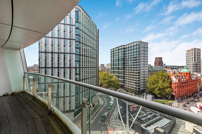 2 Bedroom Flat For Sale In City Road, London, EC1Y