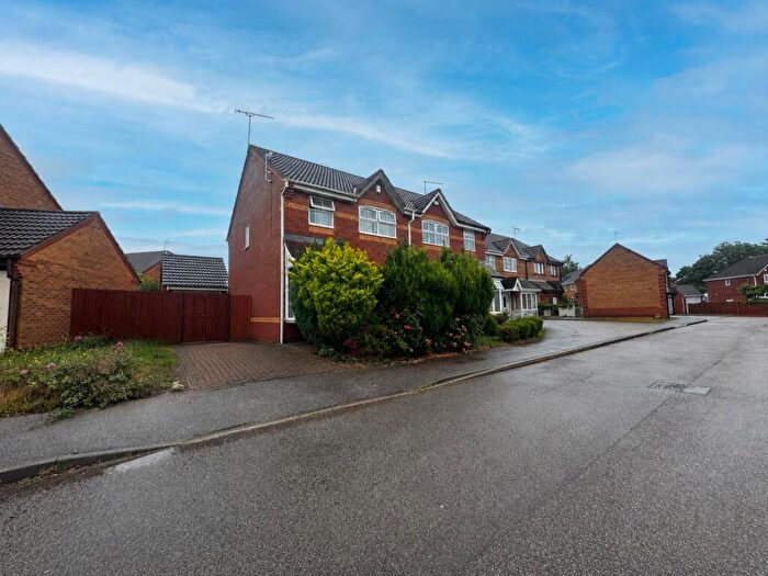 3 Bedroom Semi-Detached House To Rent In Sandhurst Close, Northampton, NN4