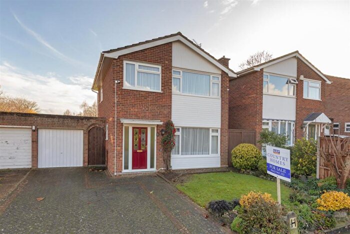 3 Bedroom Detached House For Sale In Adisham Drive, Maidstone, ME16