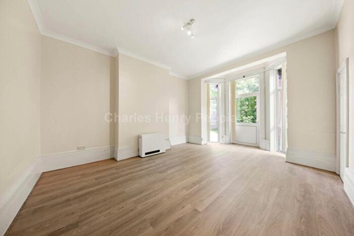 1 Bedroom Apartment To Rent In Windmill Hill, Enfield Chase, EN2
