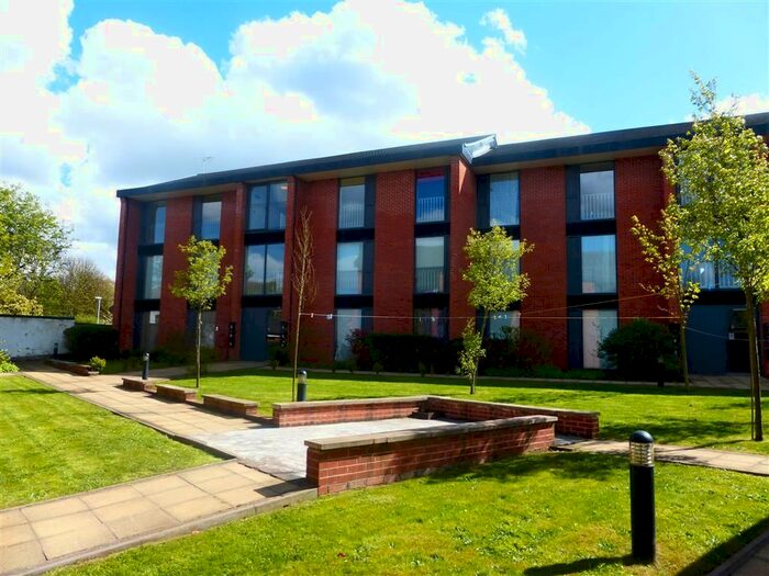 2 Bedroom Flat To Rent In Liana Gardens, Wolverhampton, WV2