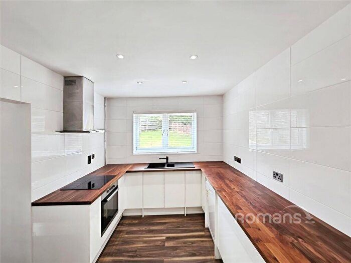 4 Bedroom Semi-Detached House To Rent In Elizabeth Gardens, Ascot, SL5