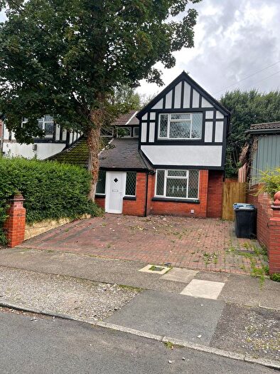 3 Bedroom Barn Conversion To Rent In Lichfield Drive, Prestwich, Manchester, M25