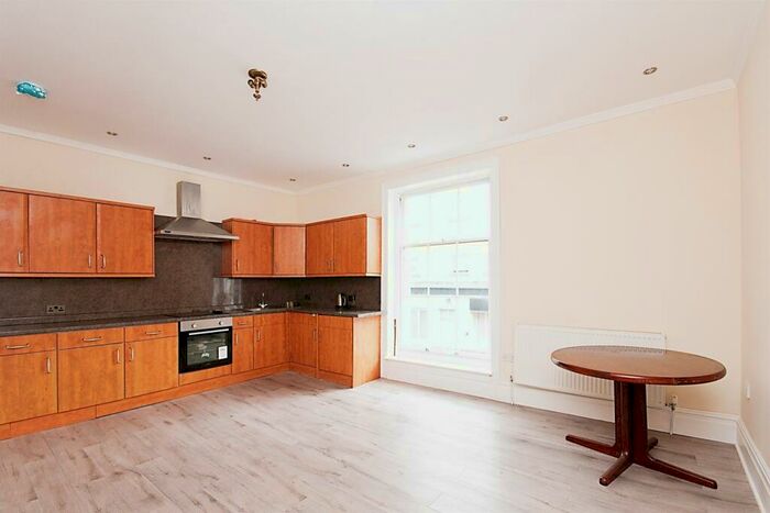 1 Bedroom Flat For Sale In Seaside Road, Eastbourne, BN21