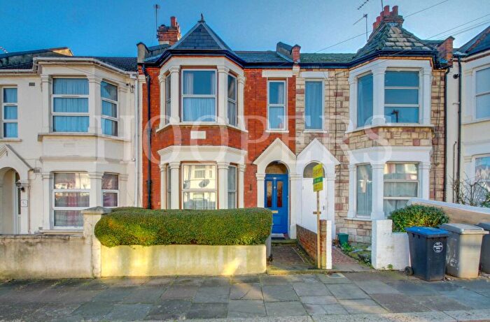 3 Bedroom Terraced House For Sale In West Ella Road, London, NW10