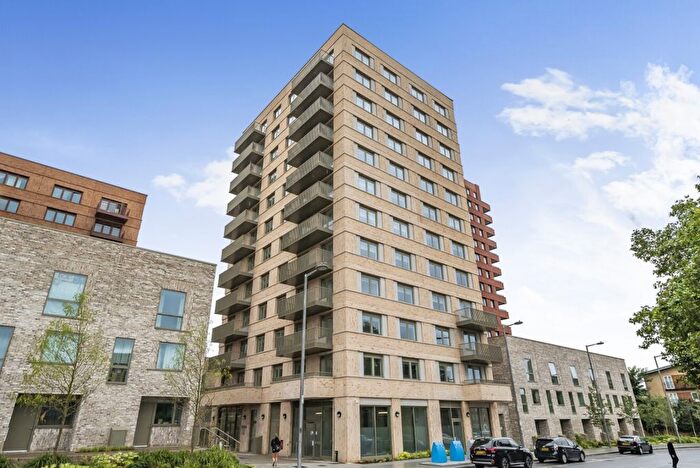 2 Bedroom Flat To Rent In St Pauls Road, Barking, London, IG11