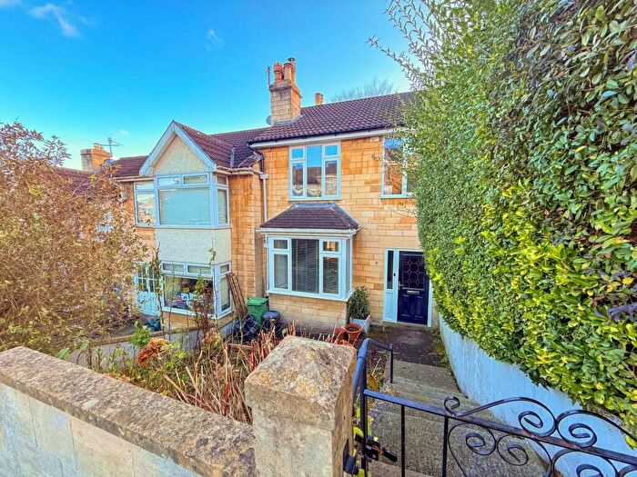 3 Bedroom Terraced House For Sale In Croft Road, Bath, BA1