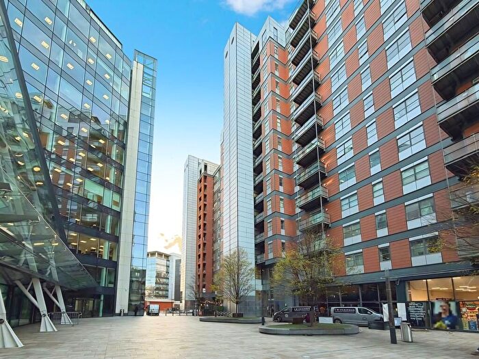 2 Bedroom Flat For Sale In Wellington Street, Leeds, LS1