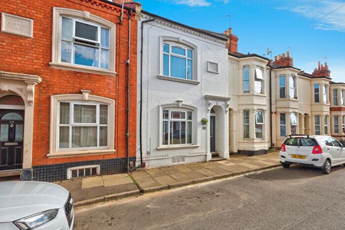 4 Bedroom Terraced House For Sale In Burns Street, Northampton, Northamptonshire, NN1