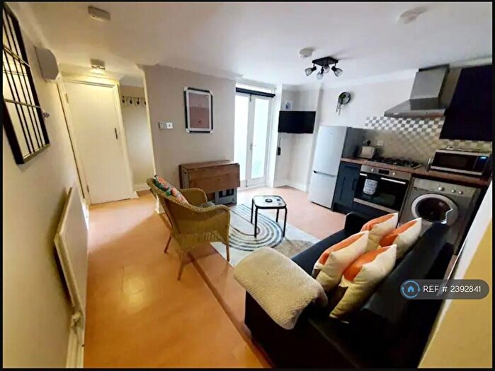 1 Bedroom Flat To Rent In Ditchling Road, Brighton, BN1