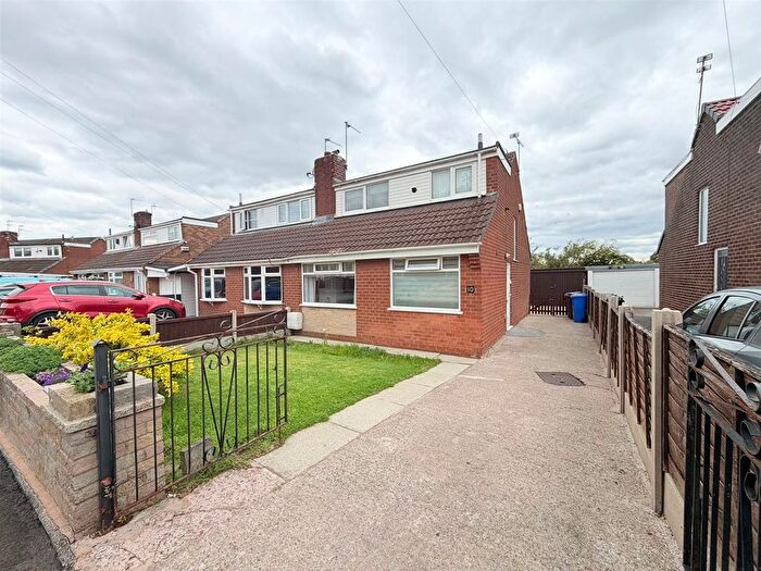 2 Bedroom Semi-Detached House For Sale In Maurice Close, Dukinfield, SK16