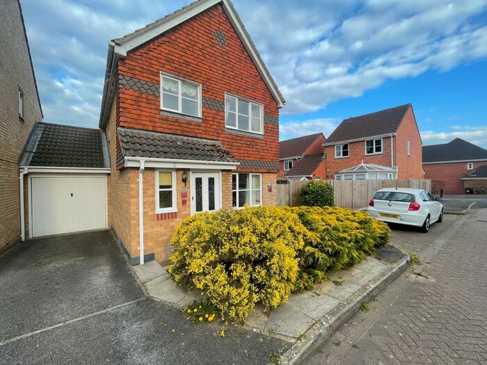 3 Bedroom Detached House To Rent In Hamburg Close, Andover, Hampshire, SP10