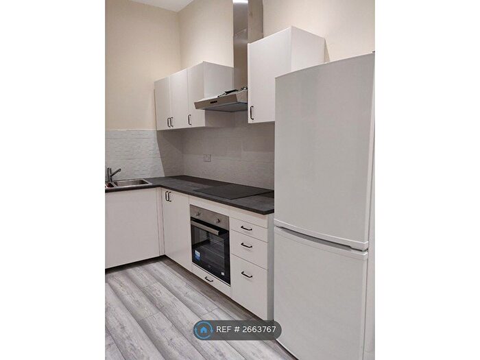 2 Bedroom Flat To Rent In Brixton Hill, London, SW2