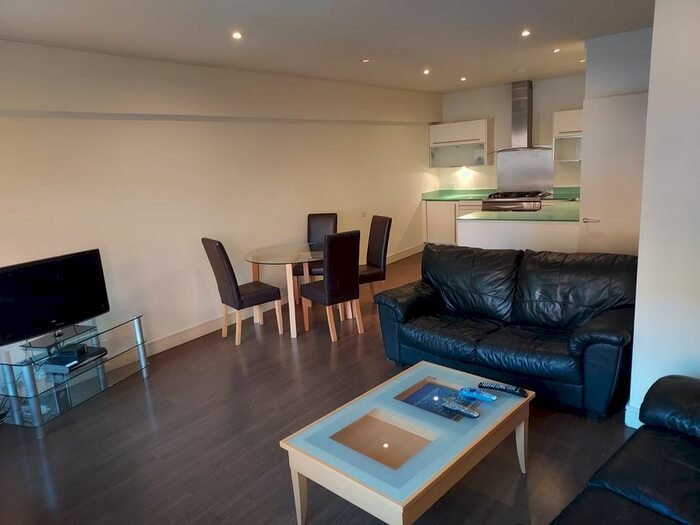 2 Bedroom Flat To Rent In Upper Richmond Road, London, SW15