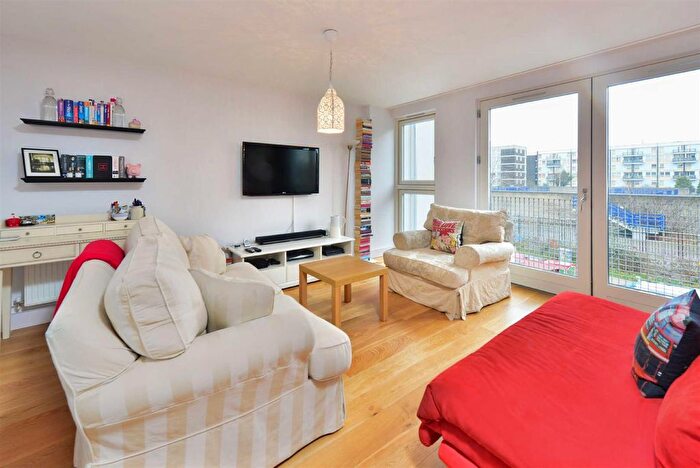 2 Bedroom Flat To Rent In Branch Place, De Beauvoir, N1