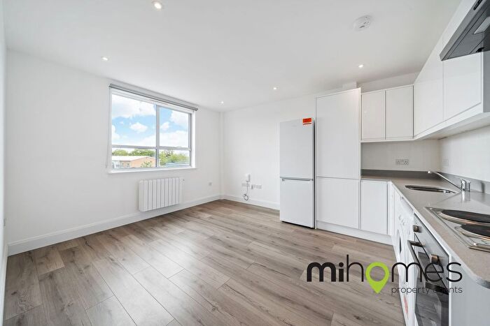 2 Bedroom Flat To Rent In Newport Road, Link House Newport Road, UB4